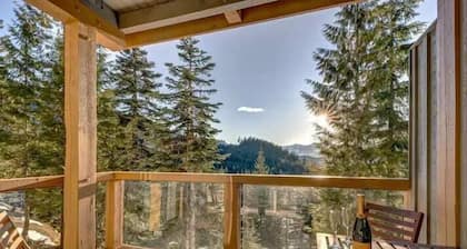 Creekside 2 Bedroom With Incredible Mountain Views