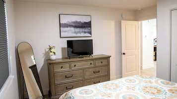 2 habitaciones, tabla de planchar con plancha, wifi y ropa de cama