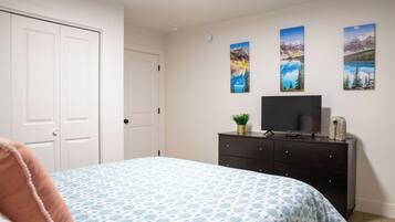 2 habitaciones, tabla de planchar con plancha, wifi y ropa de cama