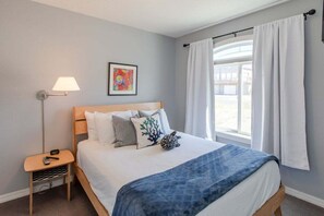 4 quartos, Wi-Fi de cortesia, roupa de cama