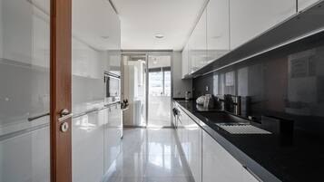 Fridge, microwave, oven, stovetop