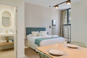1 bedroom, iron/ironing board, travel crib, free WiFi - 💫romantic Apartment by Virkin Suites 4💫a 7 Minutos Andando del Oceanográfico! (València)