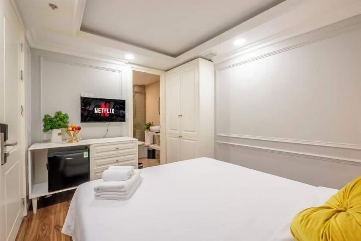 Minibar, wifi gratis, ropa de cama