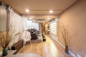 Nail salon - Level Saigon hotel (Ho Chi Minh City)