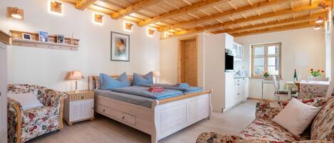 Televisión, reproductor de DVD y estéreo