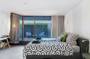 1 bedroom, free WiFi, bed sheets - Holiday Apartment 'Seenahes C2 In Öhningen' with Private Terrace and Wi-Fi (Öhningen)