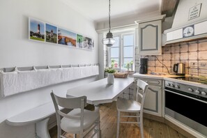 Kühlschrank, Ofen, Herdplatte, Geschirrspüler