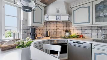 Køleskab, ovn, kogeplade, opvaskemaskine