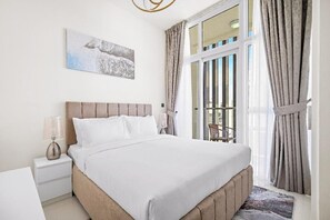 3 chambres, fer et planche à repasser, Wi-Fi, draps fournis