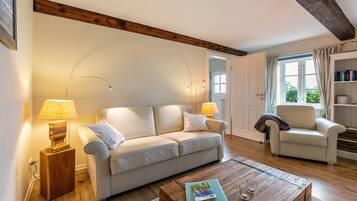 Televisie, een tafeltennistafel en een stereo