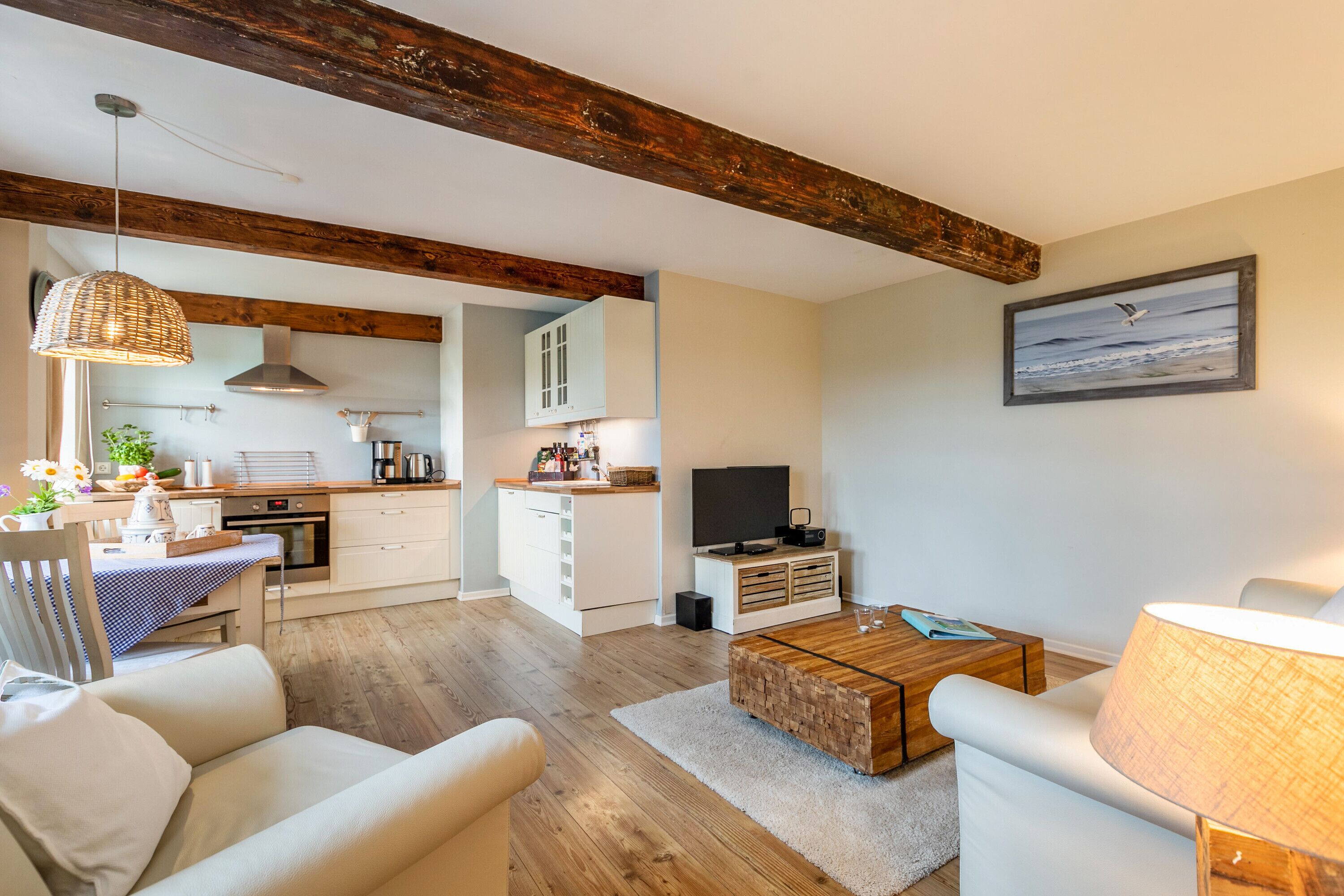 Televisión, tenis de mesa y estéreo 