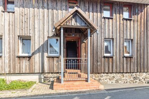 Exterior detail - Apartment 'Ferienwohnung Spormann' with Balcony and Wi-Fi (Braunlage)