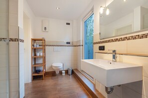 Shower - Apartment 'Schönes Leben 2' with Balcony and Sauna (Goslar)