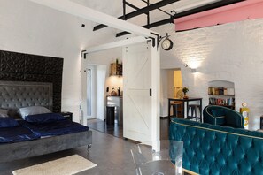 1 bedroom, free WiFi, bed sheets - Business Loft with Parking - Near Industry, Magdeburg (Haldensleben)