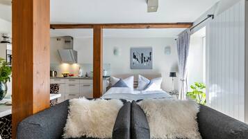 1 bedroom, iron/ironing board, free WiFi, bed sheets