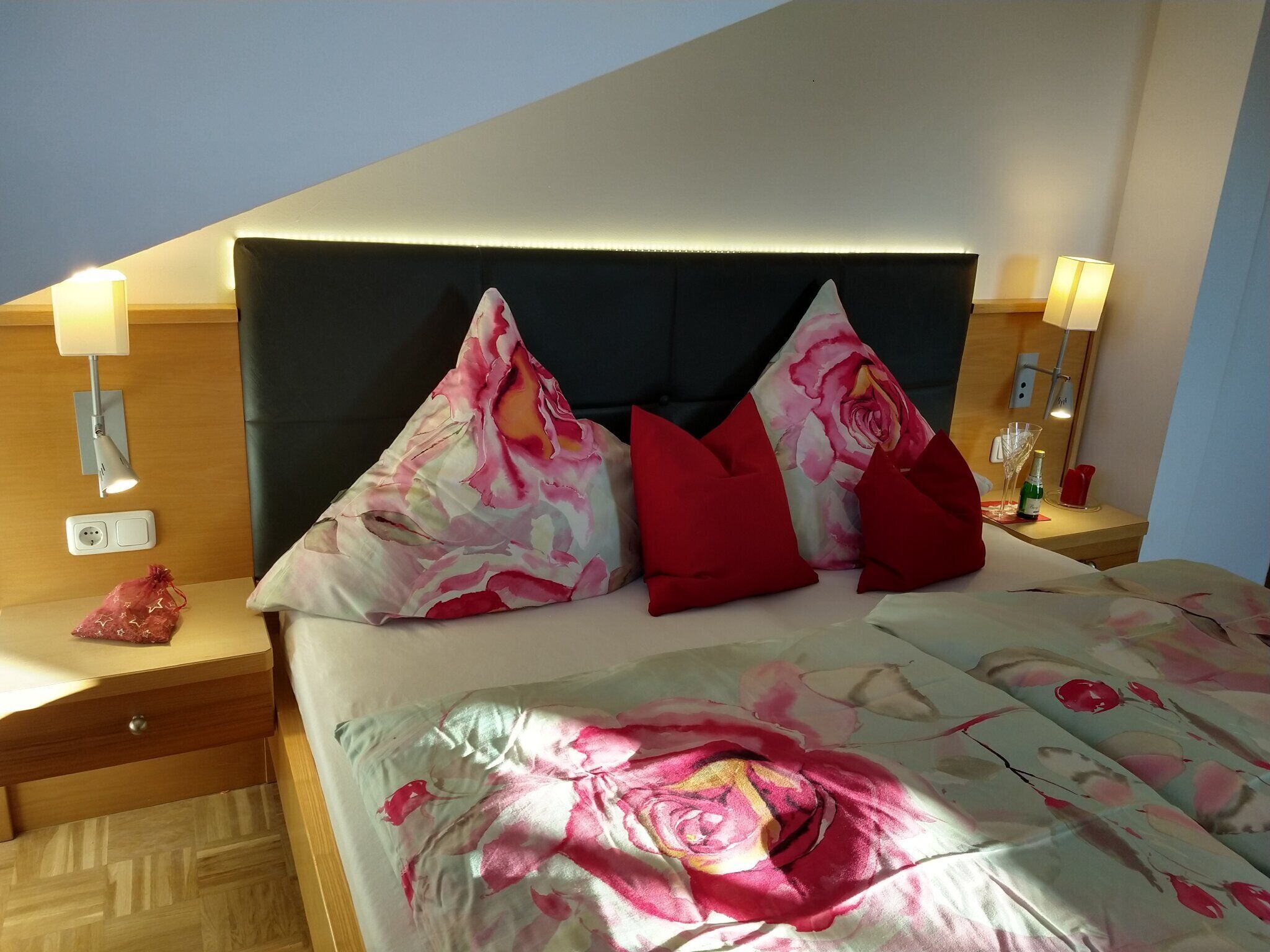 1 quarto, Wi-Fi de cortesia, roupa de cama