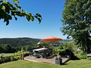 تناول الطعام بالخارج