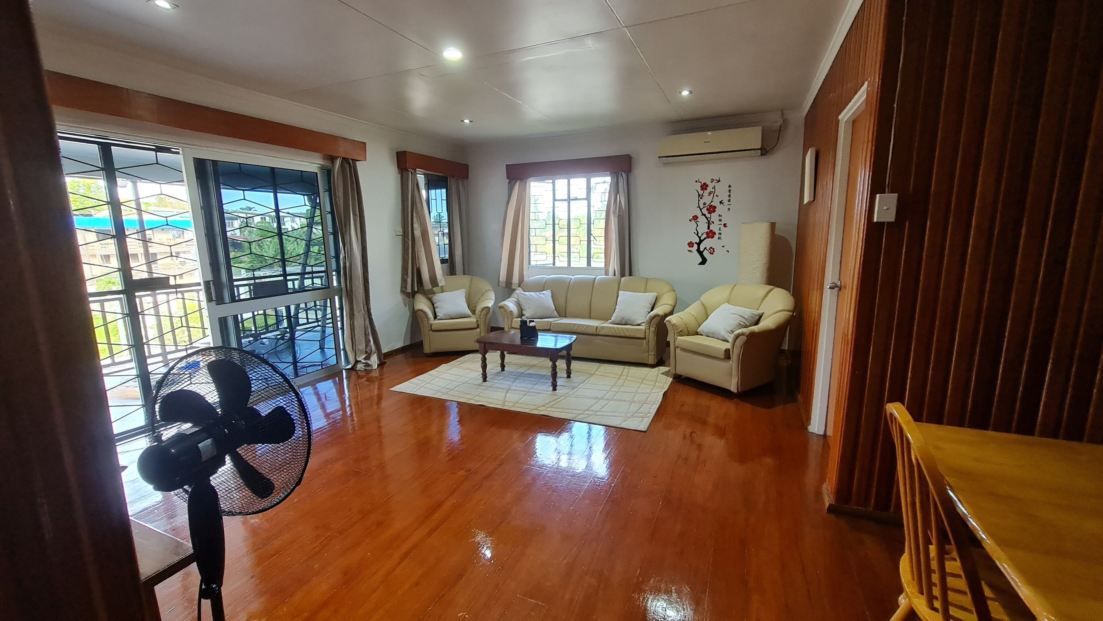 40-inch flat-screen TV with cable channels, streaming services