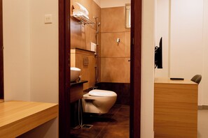 Shower, towels, soap, shampoo