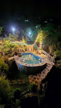 3 piscinas al aire libre