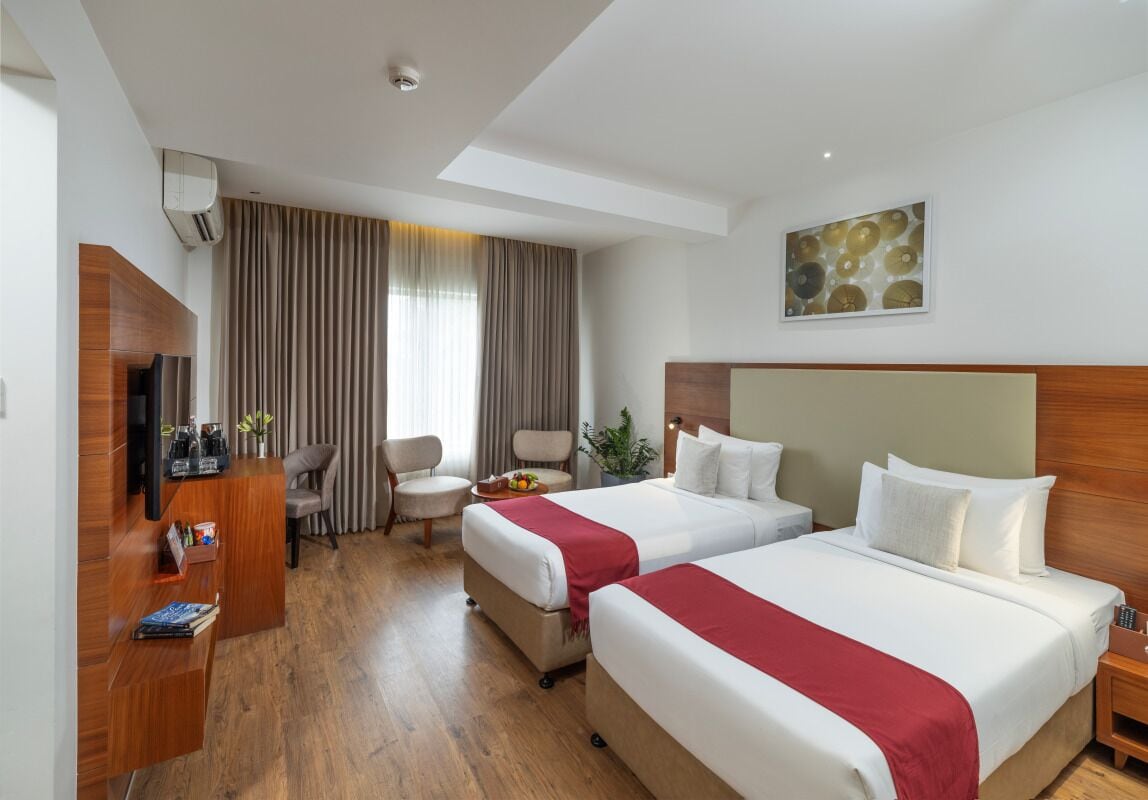 Superior Double Room, City View | In-room safe, desk, laptop workspace, soundproofing