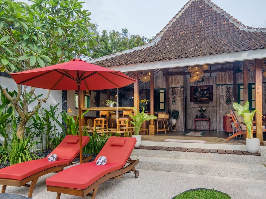 Traditional Villa | Living area