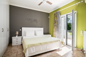 4 soverom, strykejern/-brett, reiseseng for barn og wi-fi (inkludert)