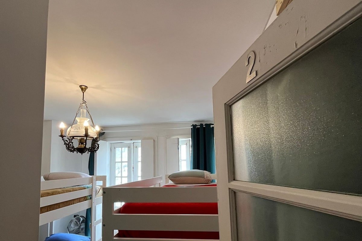 Wi-Fi gratuit, draps fournis