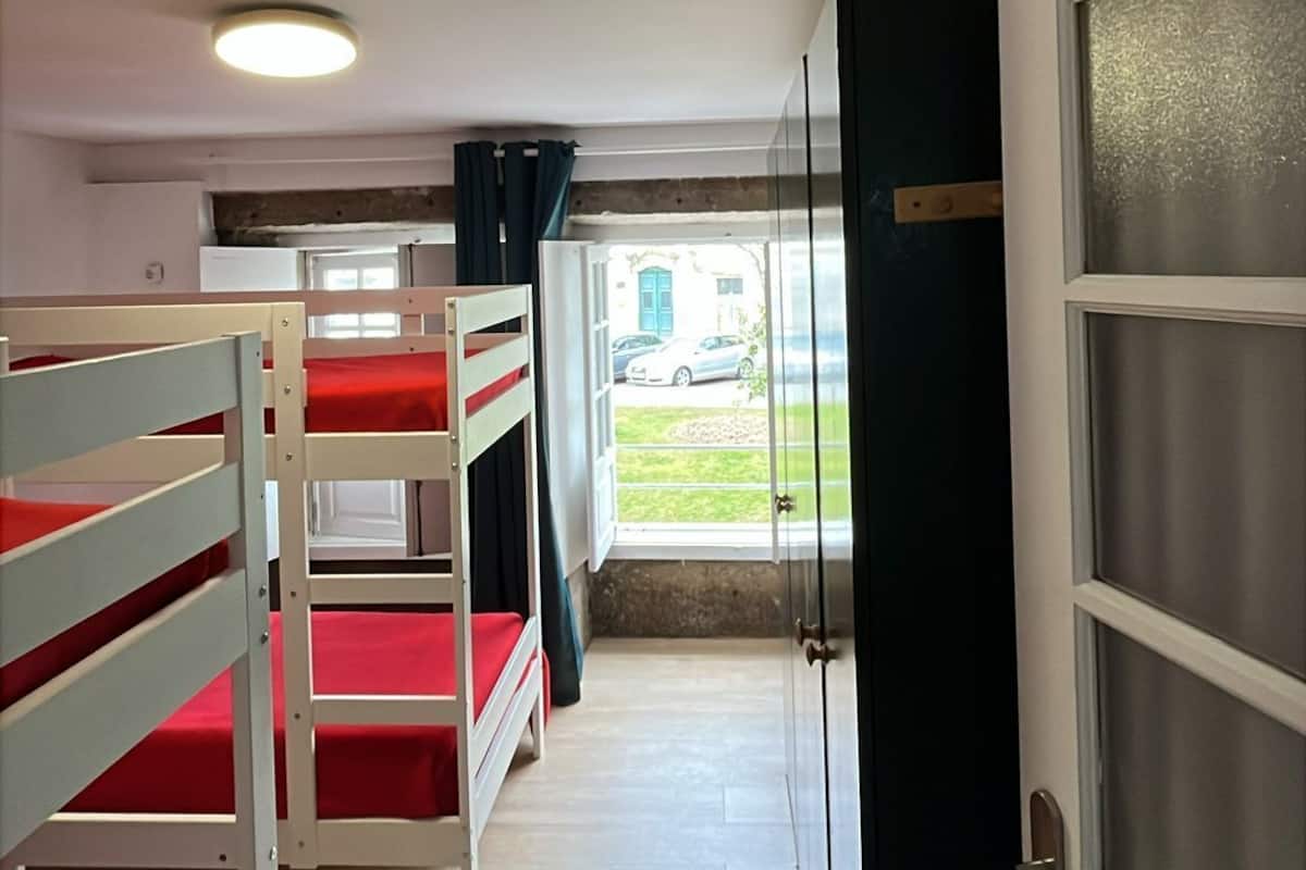 Truy cập Internet không dây miễn phí, bộ trải giường