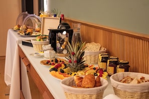 Petit déjeuner buffet compris tous les jours