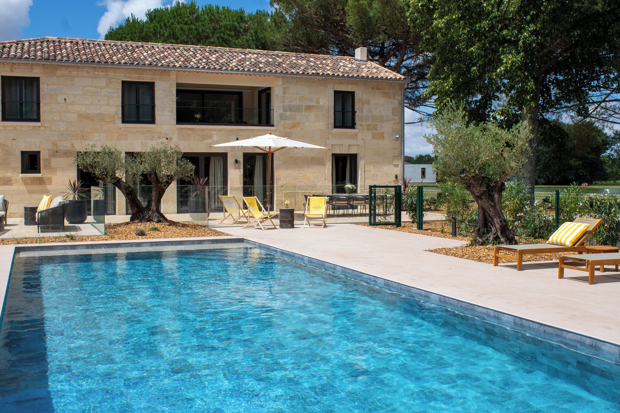 Luksusvilla | Sengetøy av topp kvalitet, dundyner, memory foam-senger og skrivebord