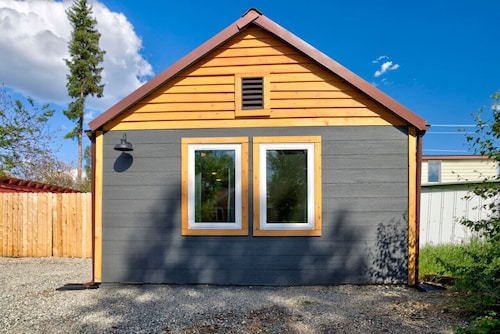 Aurora Alaskan Getaway *Walk to Downtown*