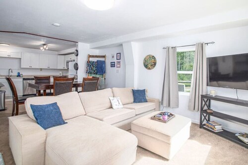 Meadow Rue's Cozy Hideaway