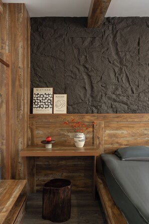Free WiFi, bed sheets - Zeus Living - Harmony Hideout (Ho Chi Minh City)