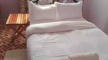 2 habitaciones, decoración personalizada y muebles diferentes