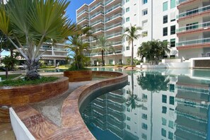 Pool - Hotel room 5min from the beach by Gpsrentas (Mazatlán)