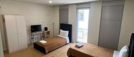 Free WiFi, bed sheets