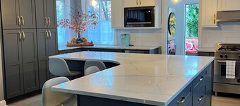 Spacious NJ Home! - Direct Train To NYC!  - XLarge Driveway Fits Multiple Cars!!