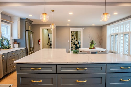 Spacious NJ Home! - Direct Train To NYC!  - XLarge Driveway Fits Multiple!