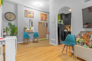 Interior - Naviglio Pop House Apartment with wifi and  tv - 10 min.to Milano navigli (Rozzano)