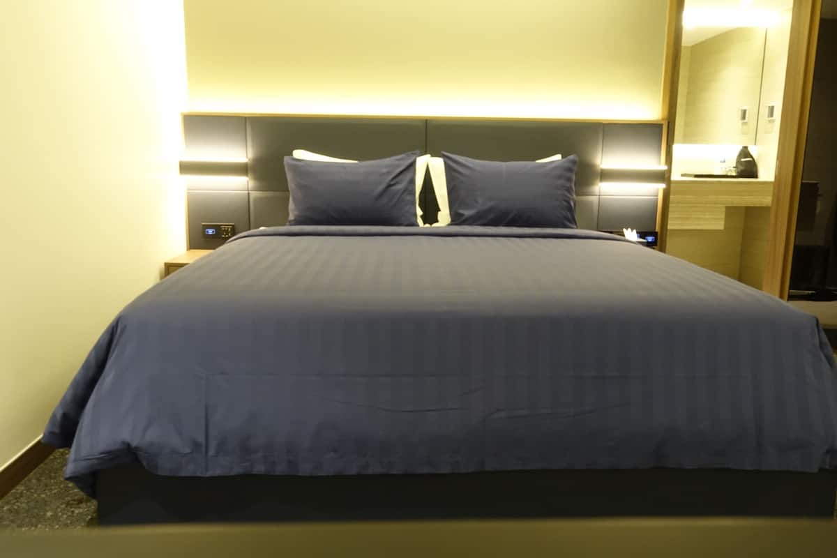 1 chambre, minibar, coffres-forts dans les chambres, bureau