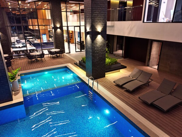 Indoor pool - Grand La Vogue Hotel & Casino (Sihanoukville)