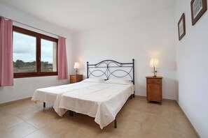 3 bedrooms, iron/ironing board, travel cot, WiFi - Finca Can Mares,  Pool, view, quiet location, 3 bedrooms A/C, 2 bathrooms, WIFI (IB)