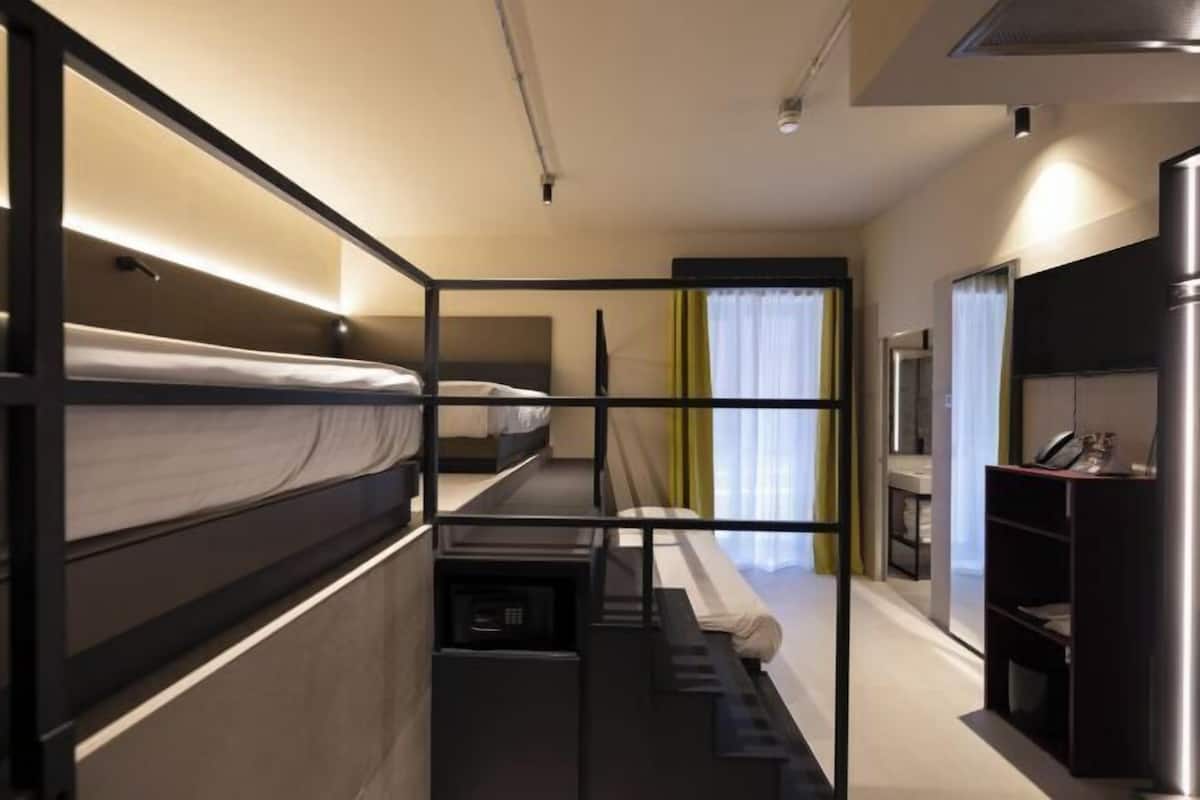 1 chambre, surmatelas, minibar, coffres-forts dans les chambres