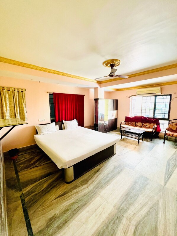 Soundproofing, free WiFi, bed sheets - Goroomgo Relyef Inn Kolkata (Barasat)