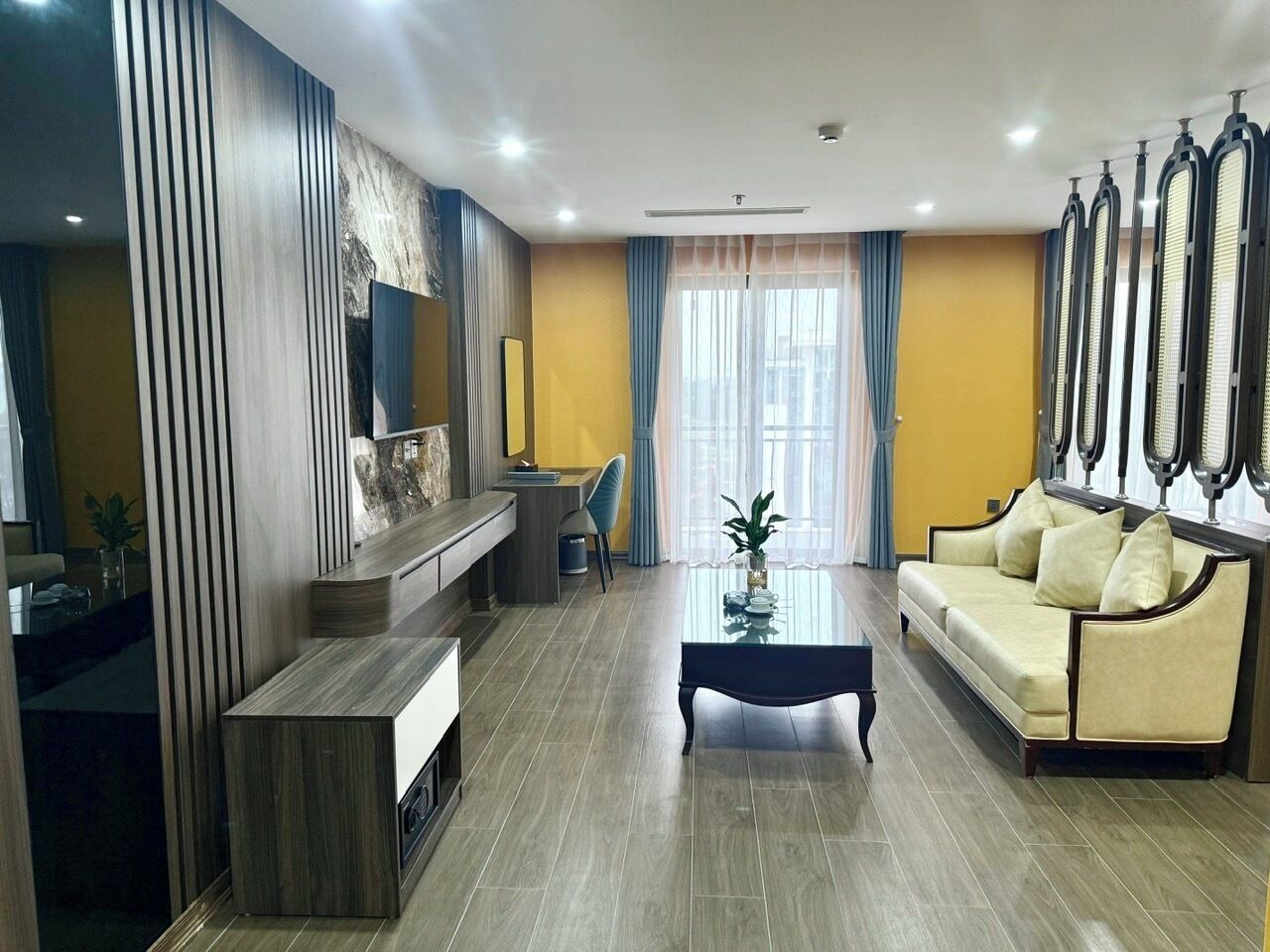 Habitación sénior doble de uso individual | Escritorio y wifi gratis