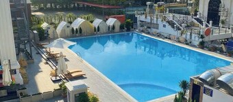 LUXURY PHOENIX HOTEL 2