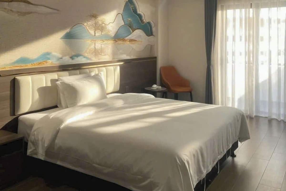 Phòng đơn Executive, quang cảnh hồ bơi | Bàn, truy cập Internet không dây miễn phí