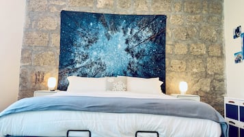 Desk, iron/ironing board, free WiFi, bed sheets