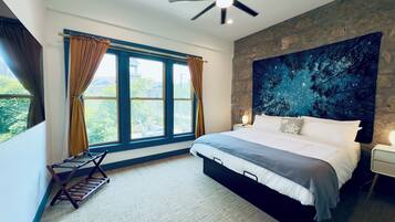 Desk, iron/ironing board, free WiFi, bed sheets